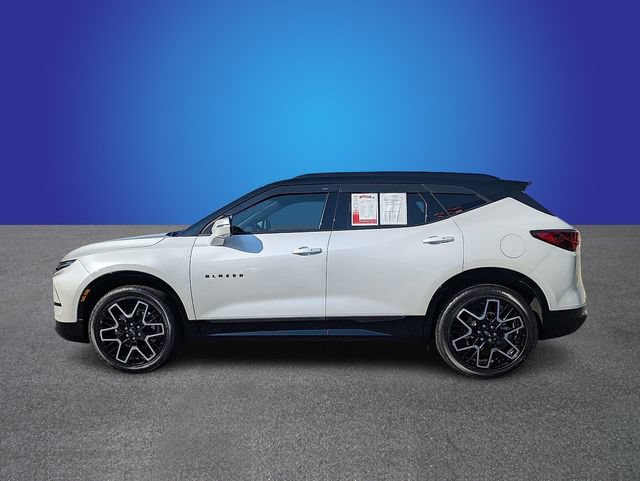 Used 2023 Chevrolet Blazer RS w/ Driver Confidence II Package FWD image 2