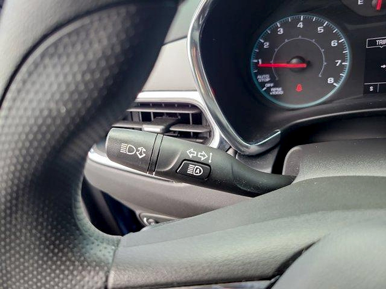 Used 2024 Chevrolet Equinox LS FWD image 28
