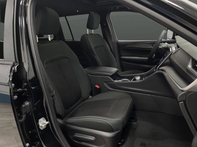 New 2025 Jeep Grand Cherokee Laredo X w/ Trailer Tow Package image 27