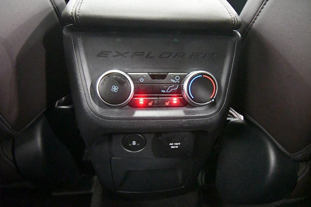 Used 2025 Ford Explorer Platinum w/ LUX Leather Package AWD/4WD image 17