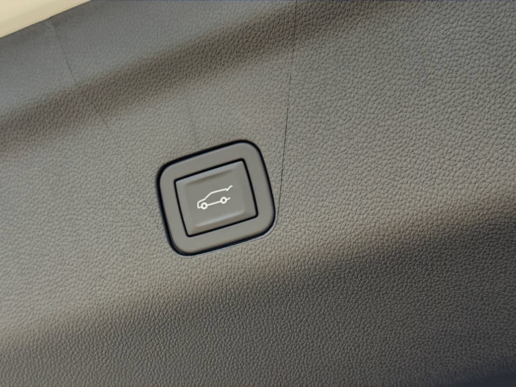New 2026 GMC Yukon AT4 w/ AT4 Premium Package AWD/4WD image 47