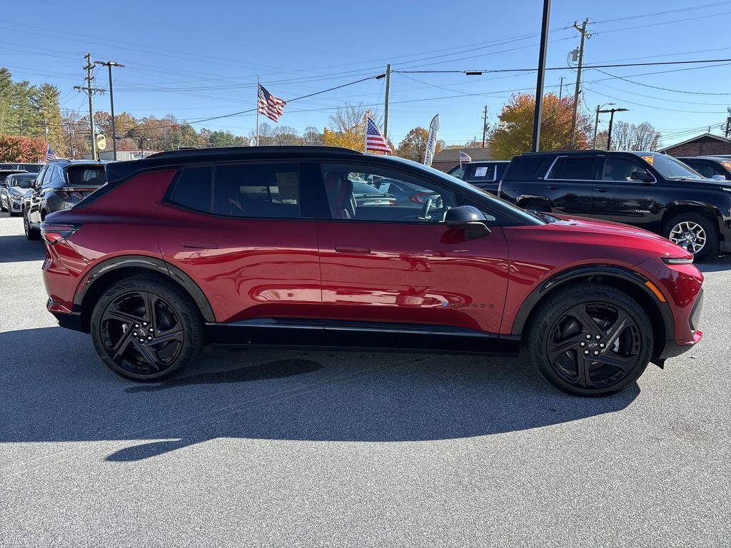 New 2026 Chevrolet Equinox EV RS image 9