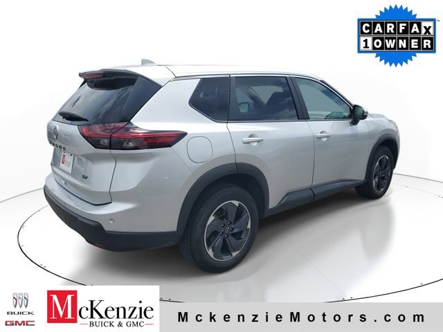 Used 2024 Nissan Rogue SV FWD image 4