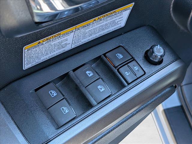 Used 2019 Toyota Tacoma TRD Off-Road AWD/4WD image 12