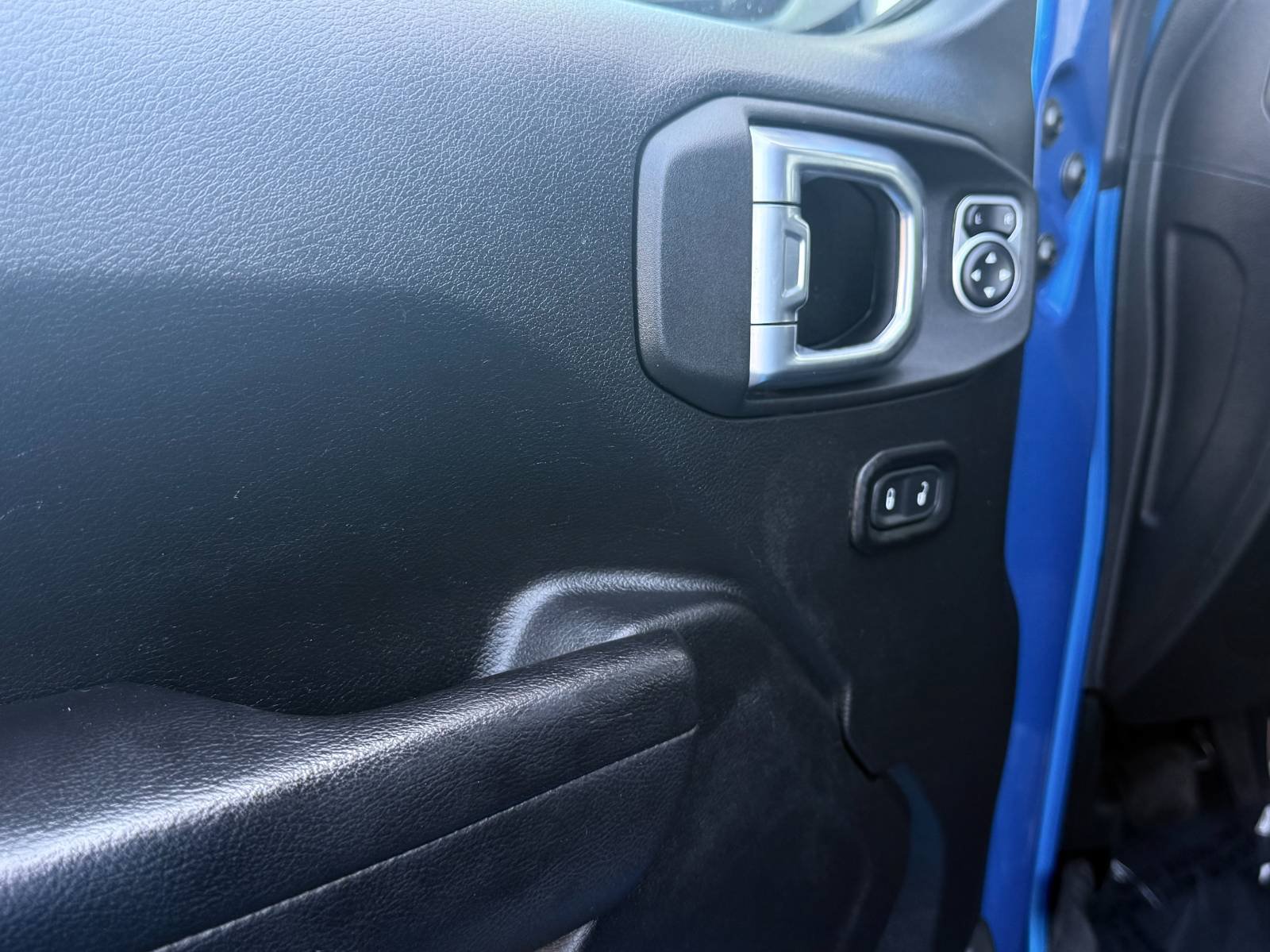 Used 2021 Jeep Gladiator Sport AWD/4WD image 19