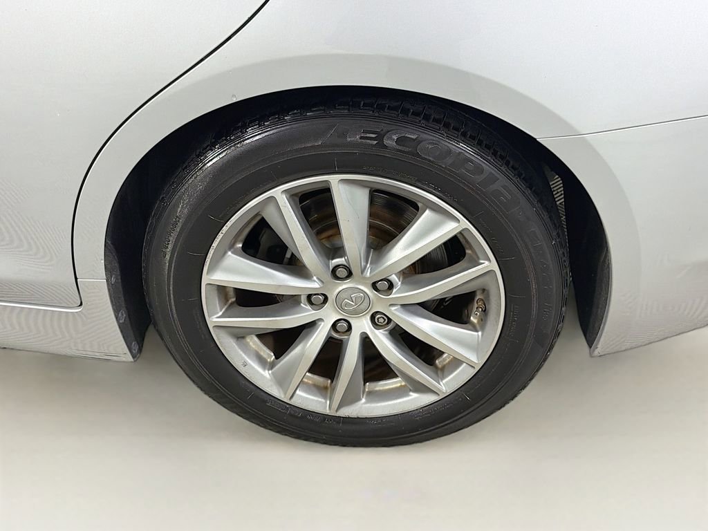 Used 2015 INFINITI Q50 Premium w/ Cargo Package image 31