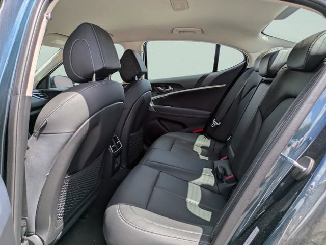 Used 2025 Genesis G70 2.5T image 14