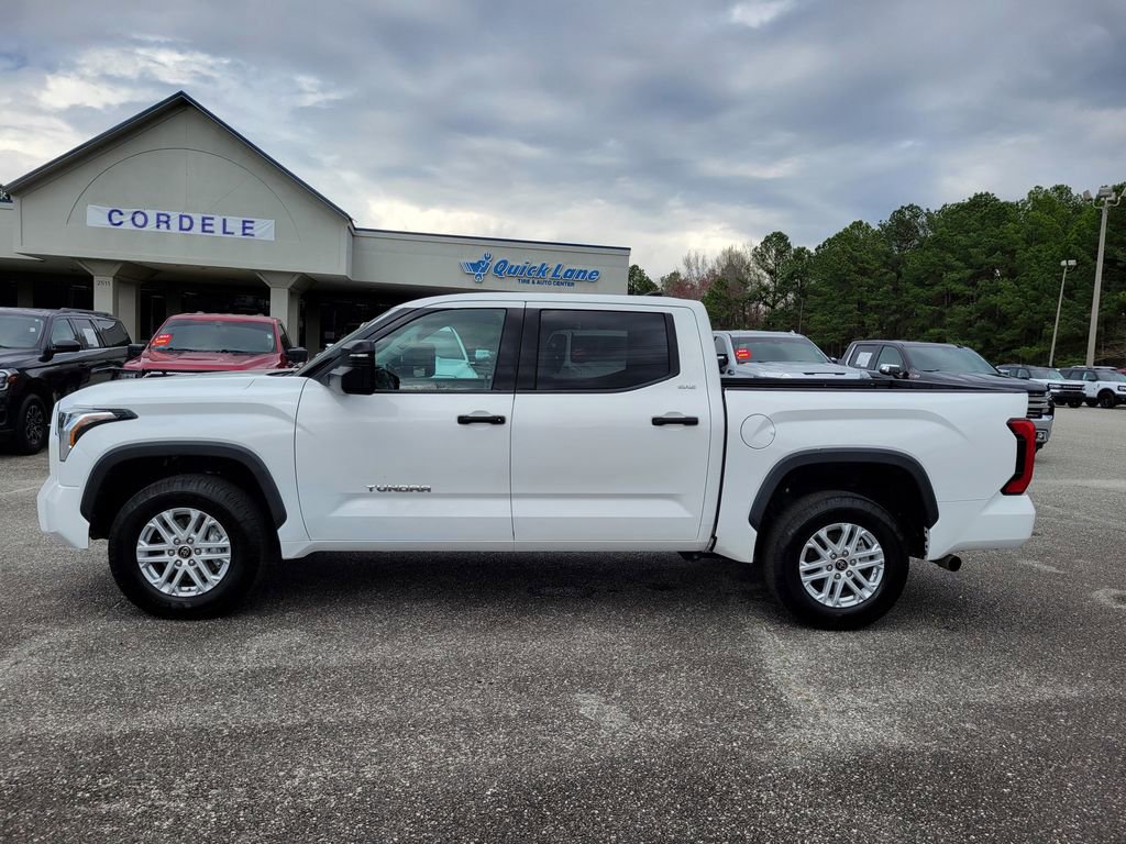 Used 2022 Toyota Tundra SR5 w/ SR5 Convenience Package image 2