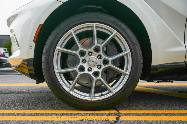 Used 2021 Aston Martin DBX image 59