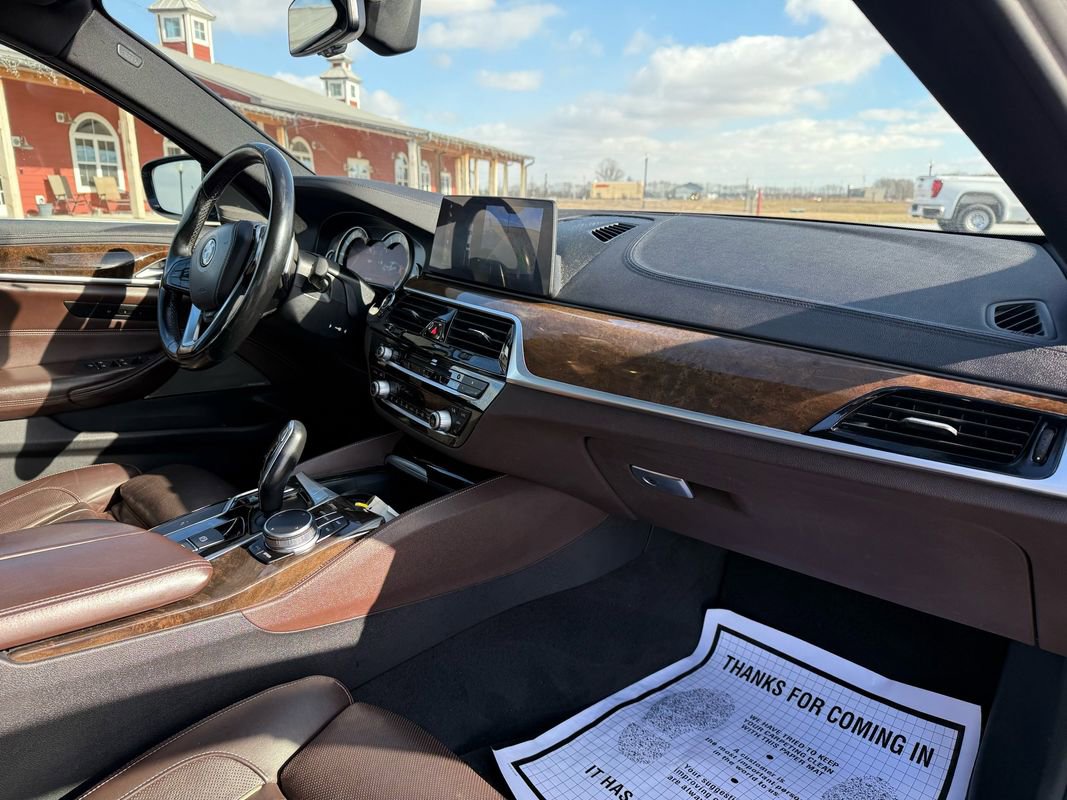 Used 2017 BMW 540i xDrive image 16