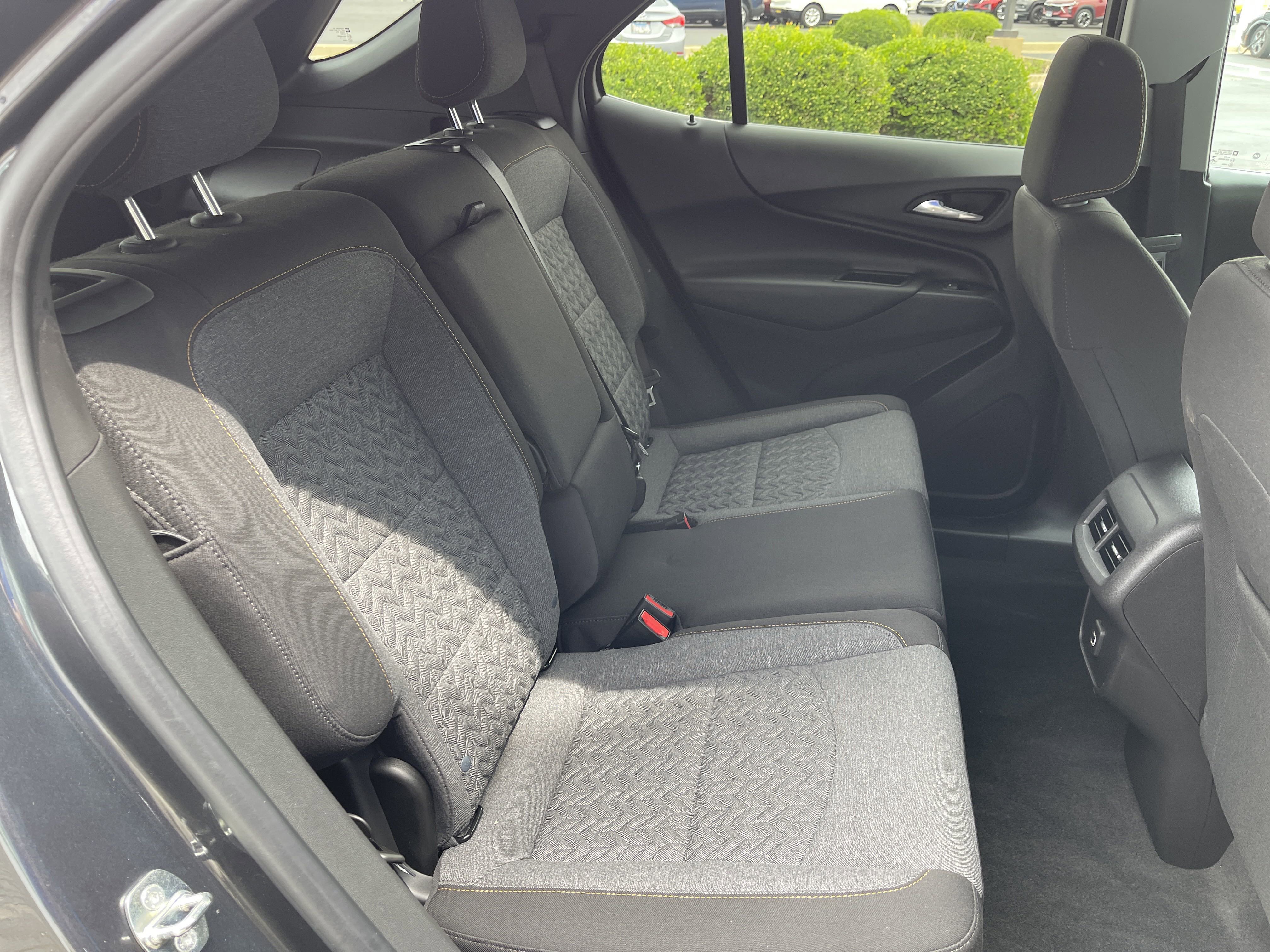 Used 2022 Chevrolet Equinox LT image 36