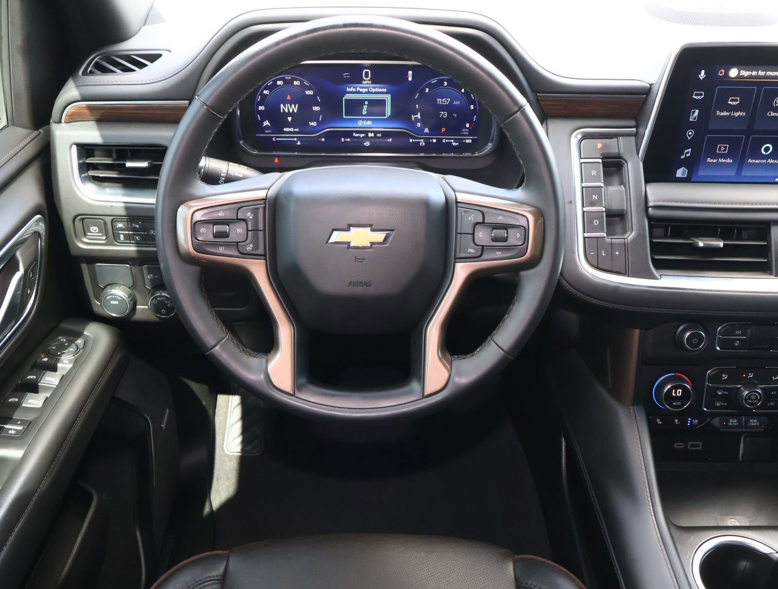 Used 2024 Chevrolet Suburban High Country image 12