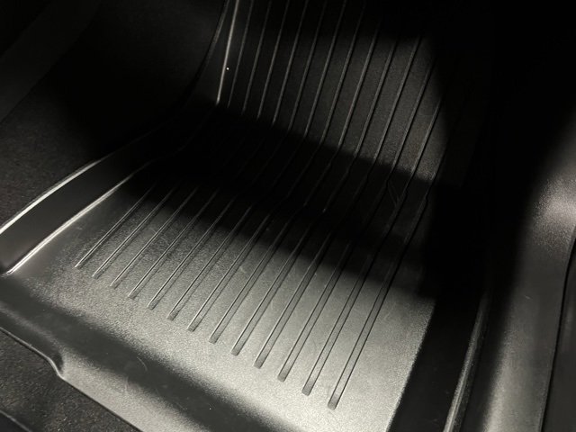 Used 2023 Tesla Model 3 Standard Range image 31