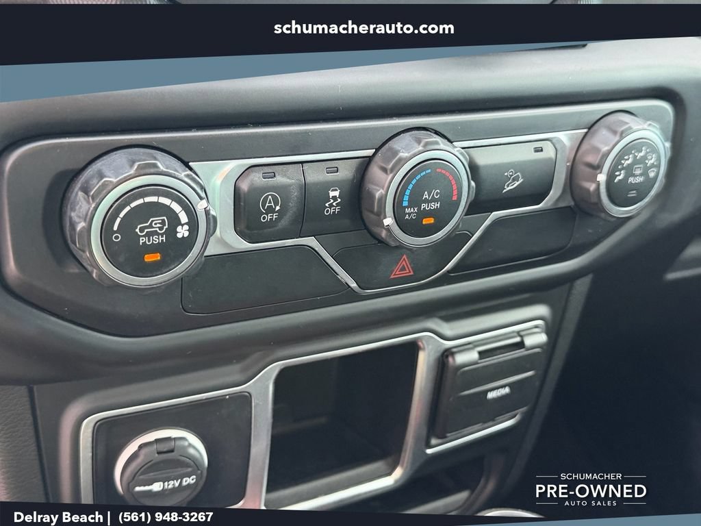 Certified 2020 Jeep Wrangler Sport AWD/4WD image 16