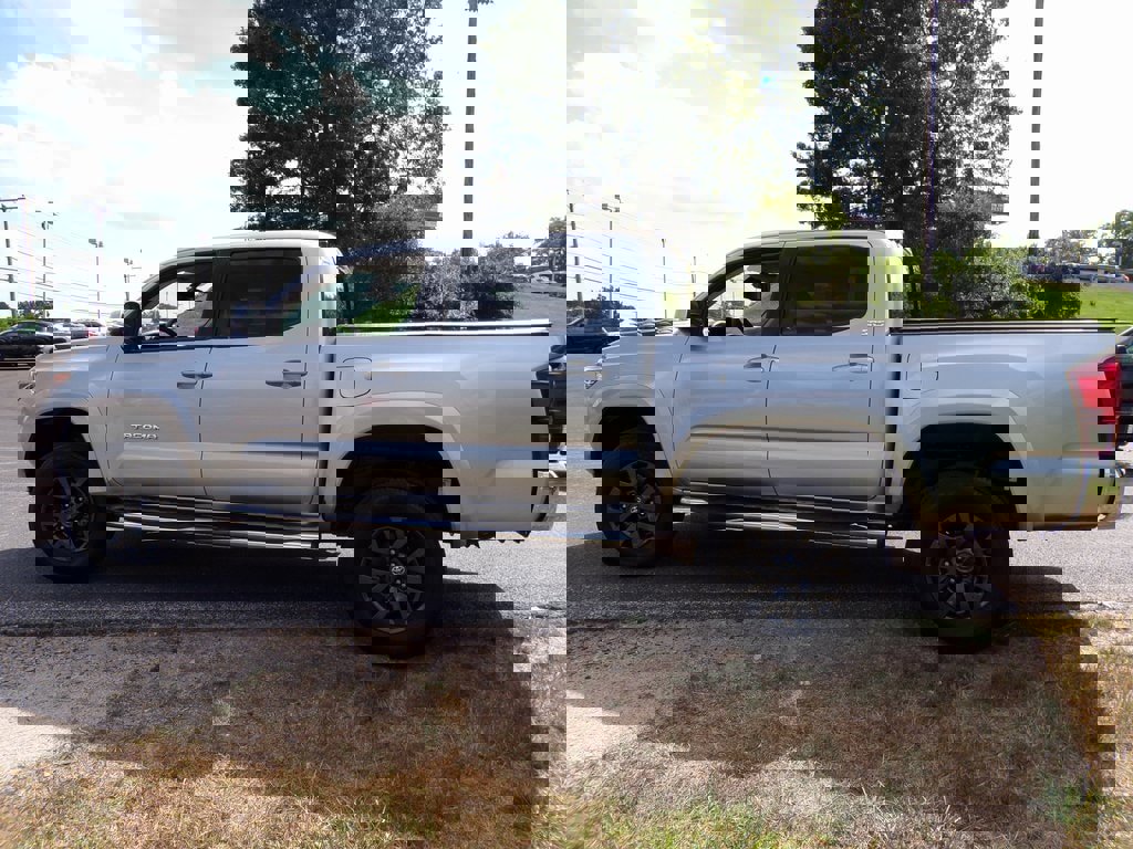 Used 2022 Toyota Tacoma 4x4 Double Cab image 11