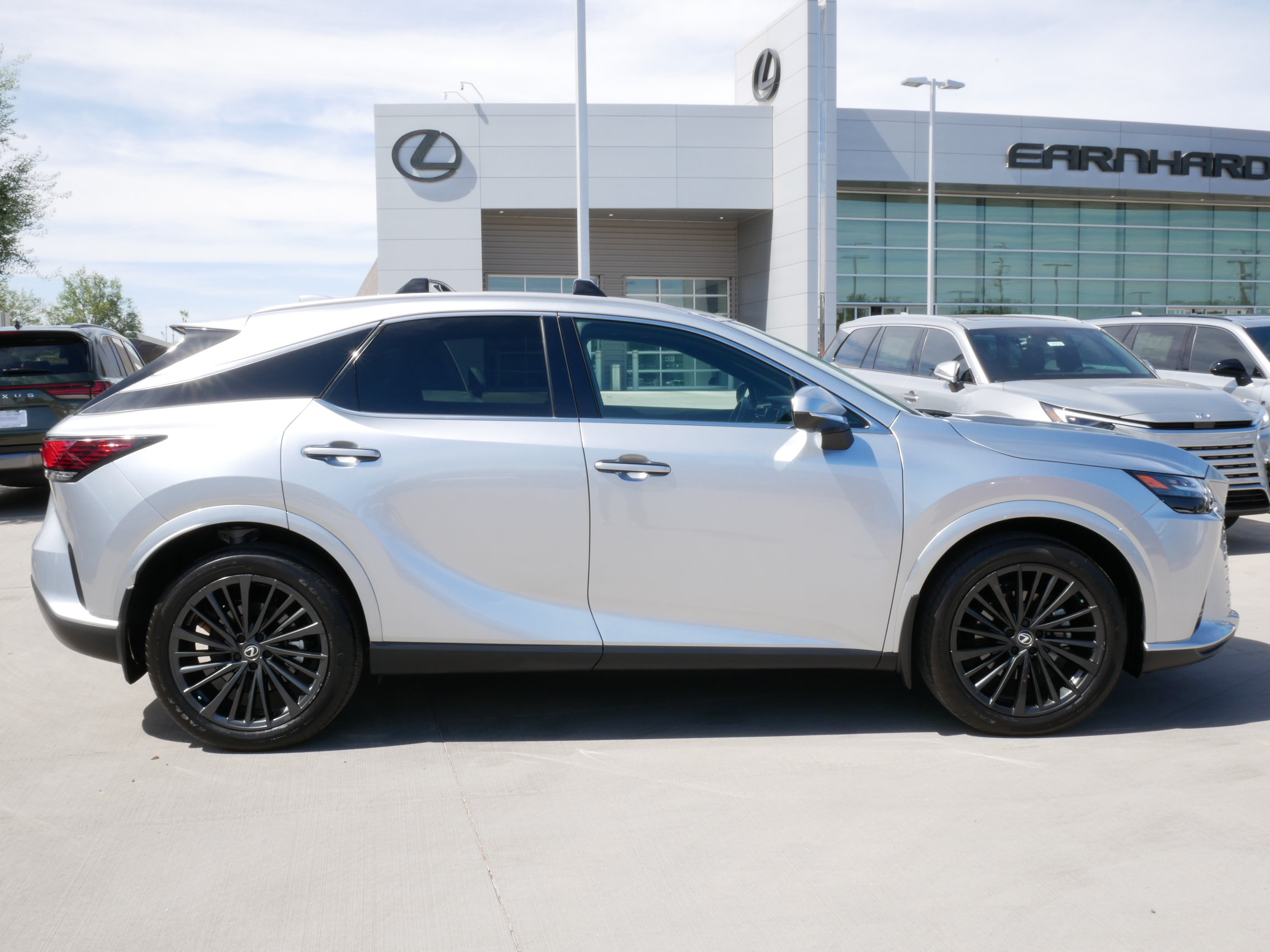 Certified 2025 Lexus RX 350h w/ Convenience Package AWD/4WD image 13