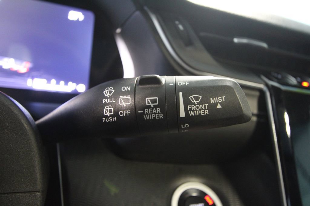 Used 2024 Jeep Grand Cherokee L Laredo image 13