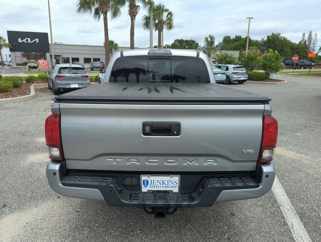 Used 2019 Toyota Tacoma TRD Sport w/ Technology Package RWD image 7