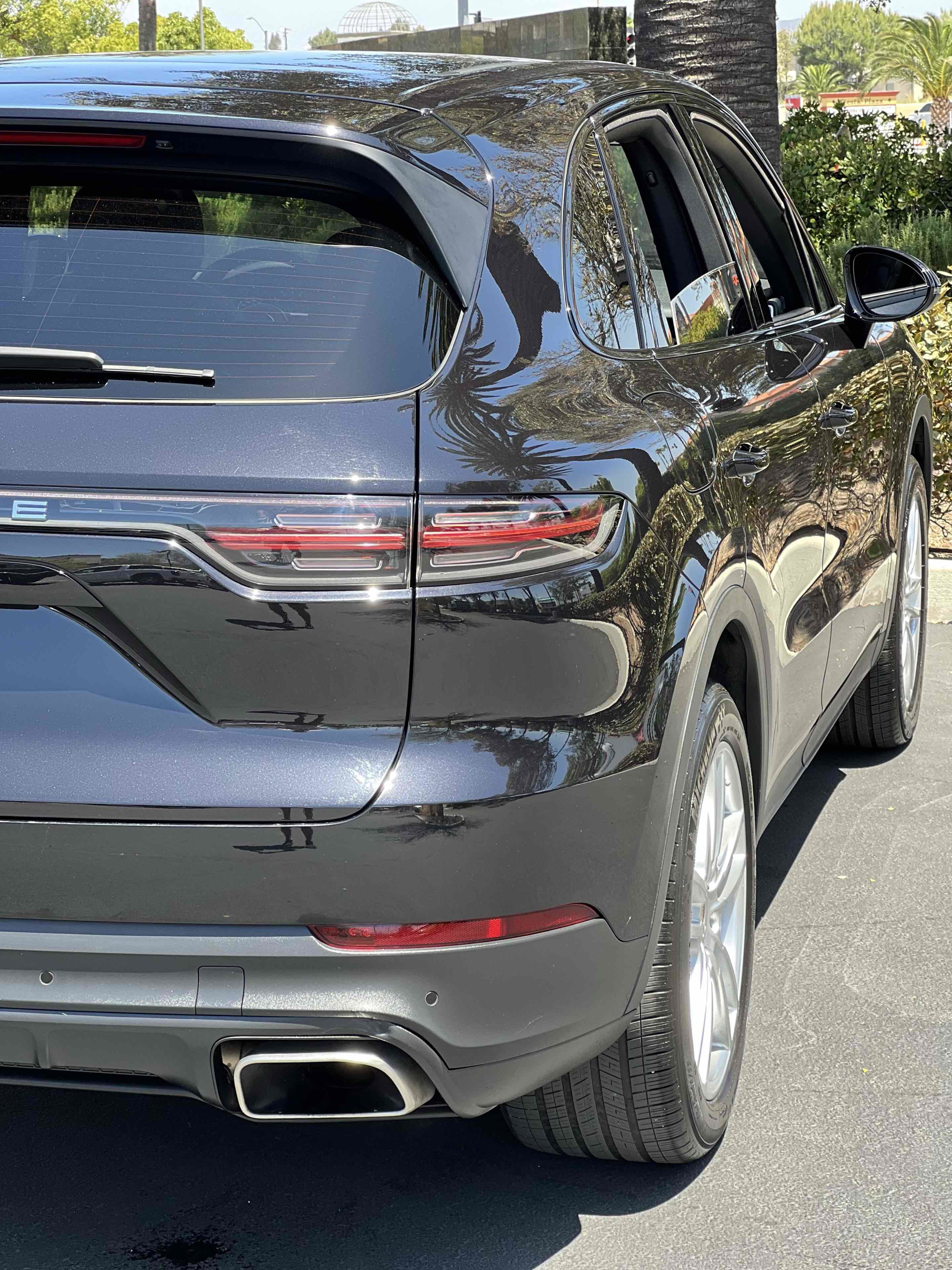 Used 2019 Porsche Cayenne w/ Premium Package AWD/4WD image 67