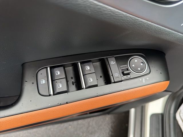 Used 2025 Kia Soul EX image 17