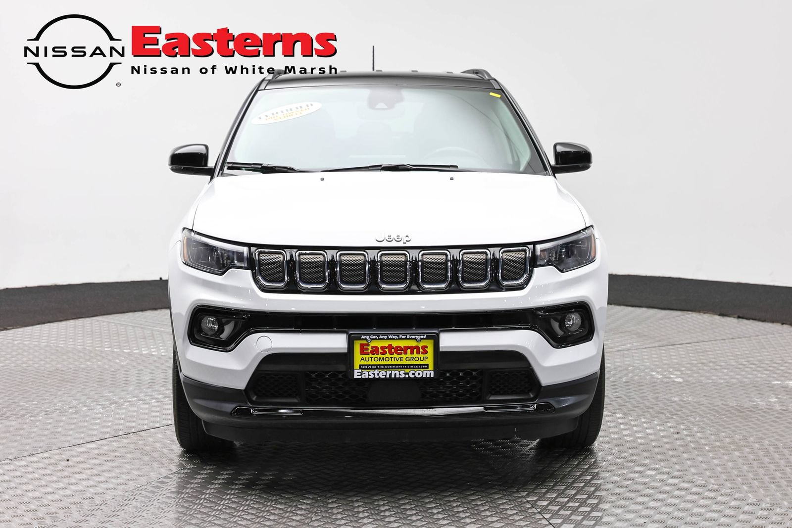 Used 2022 Jeep Compass Limited AWD/4WD image 2