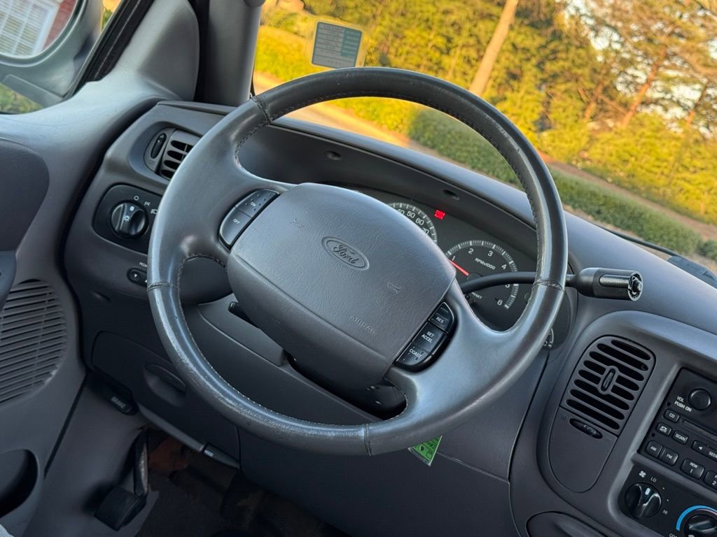 Used 2001 Ford F150 XLT image 15