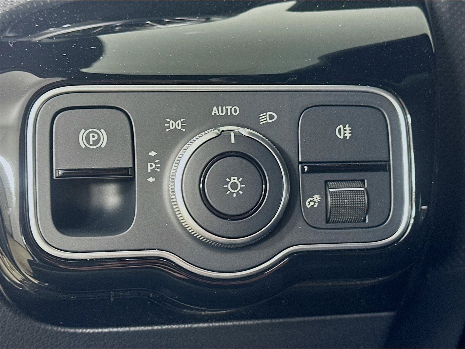 Used 2026 Mercedes-Benz CLA 250 4MATIC image 10