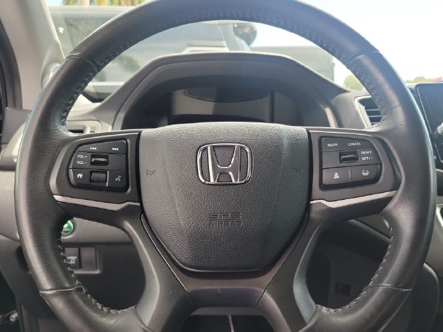 Used 2025 Honda Ridgeline Sport image 18