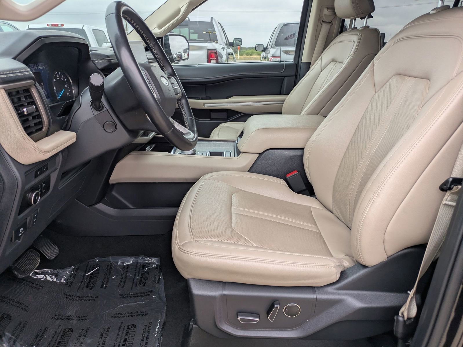 Used 2024 Ford Expedition Max Limited image 10