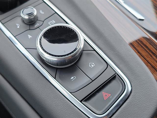 Certified 2023 Cadillac Escalade Premium Luxury AWD/4WD image 72