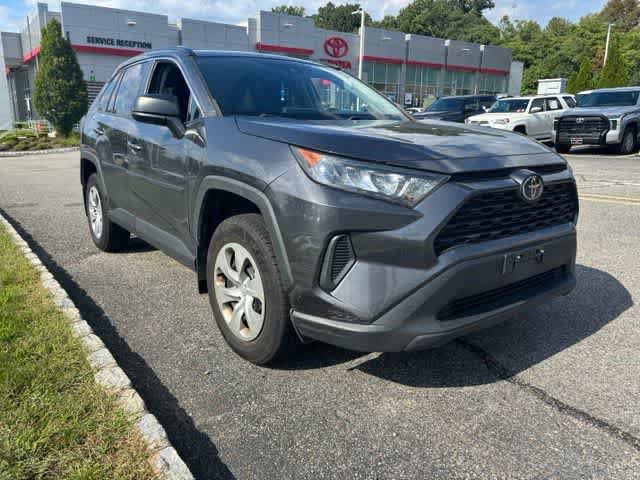 Used 2019 Toyota RAV4 LE AWD/4WD image 3