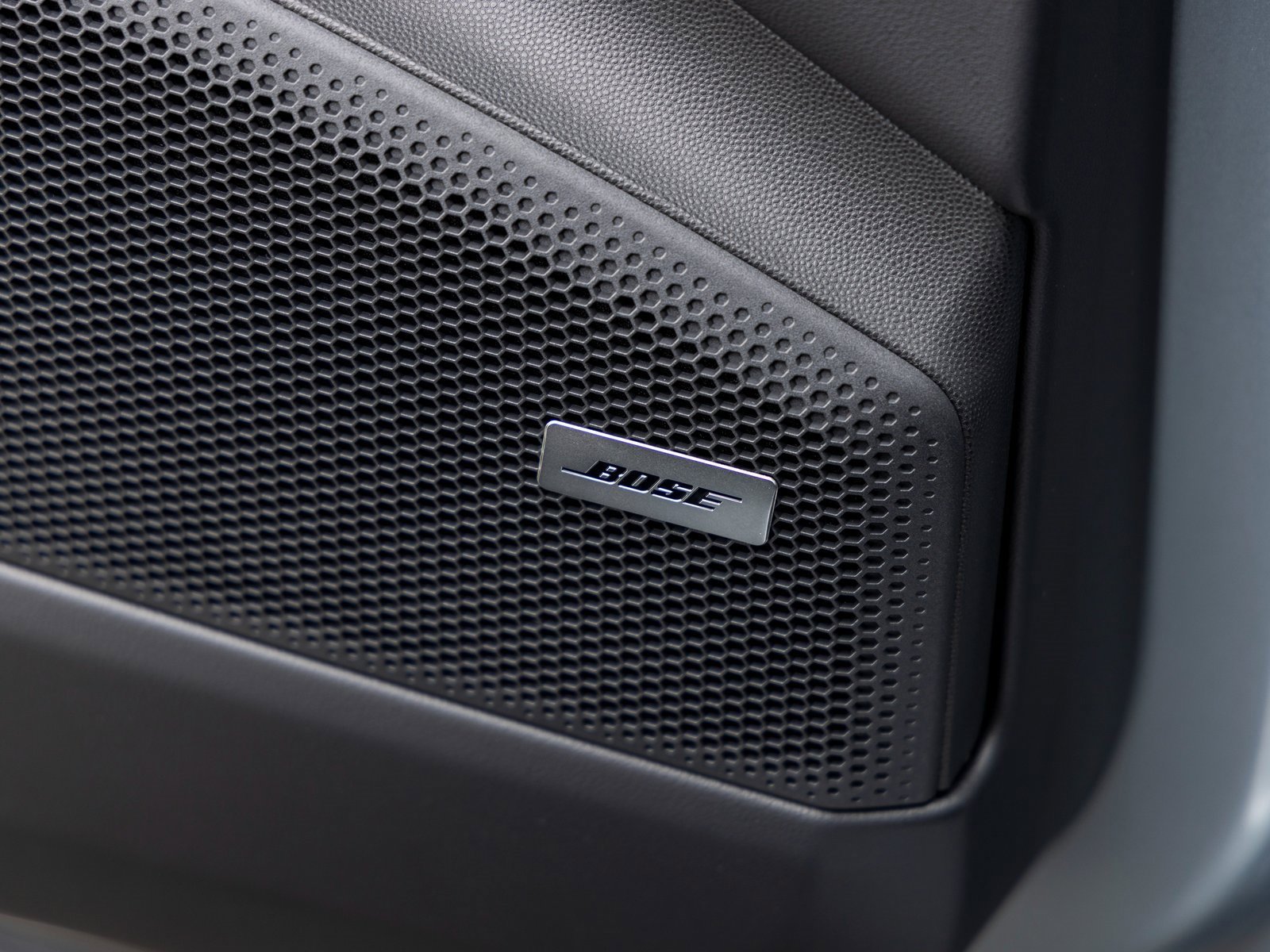 New 2025 Porsche Macan Electric image 26