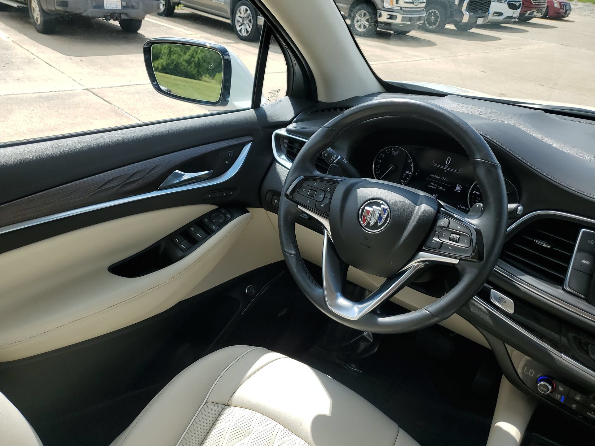 Used 2022 Buick Enclave Avenir AWD/4WD image 17