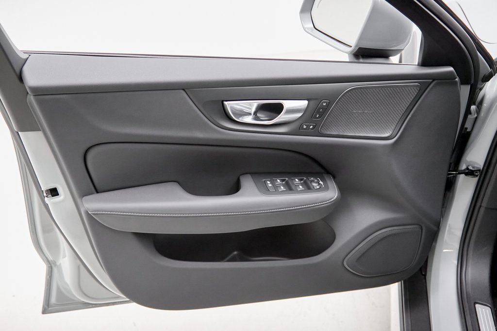 New 2026 Volvo V60 B5 Cross Country Ultra w/ Climate Package image 10