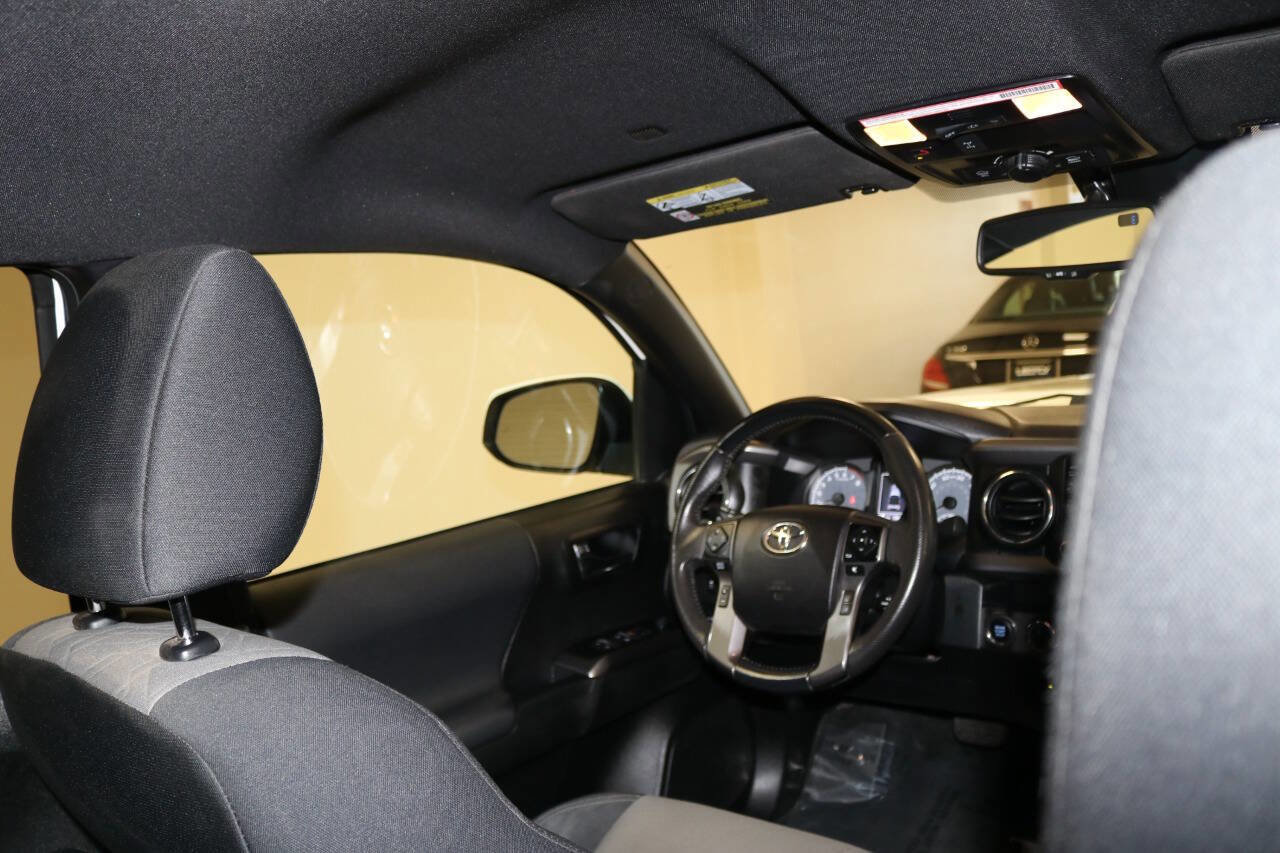 Used 2022 Toyota Tacoma TRD Off-Road image 73