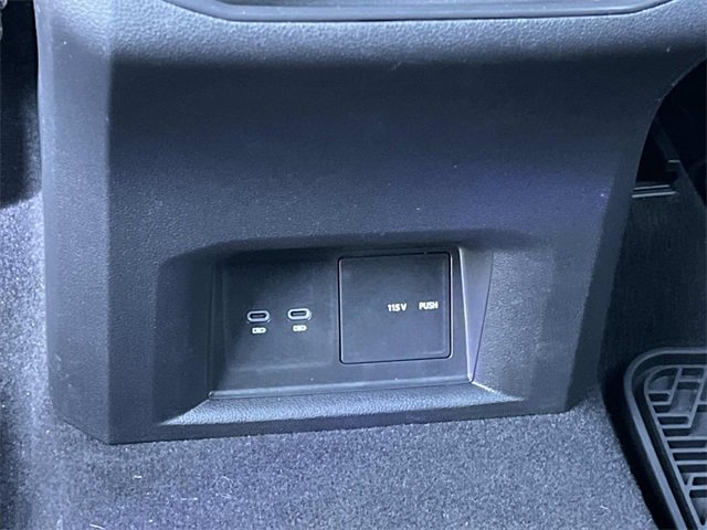 Used 2022 Volkswagen Atlas Cross Sport SE image 18