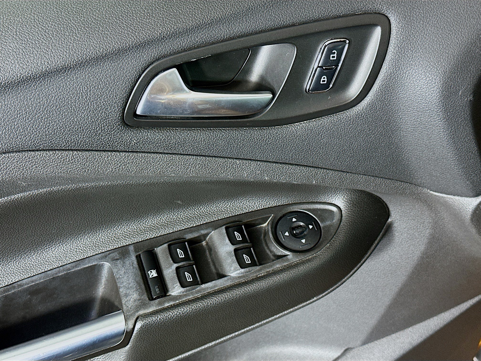 Used 2016 Ford Escape SE FWD image 15