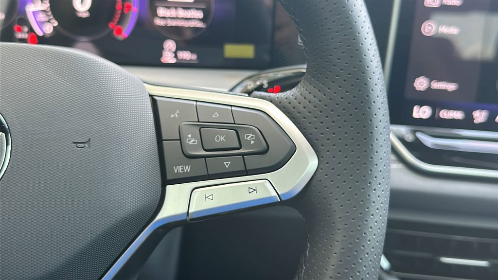 New 2026 Volkswagen Tiguan SE R-Line image 18