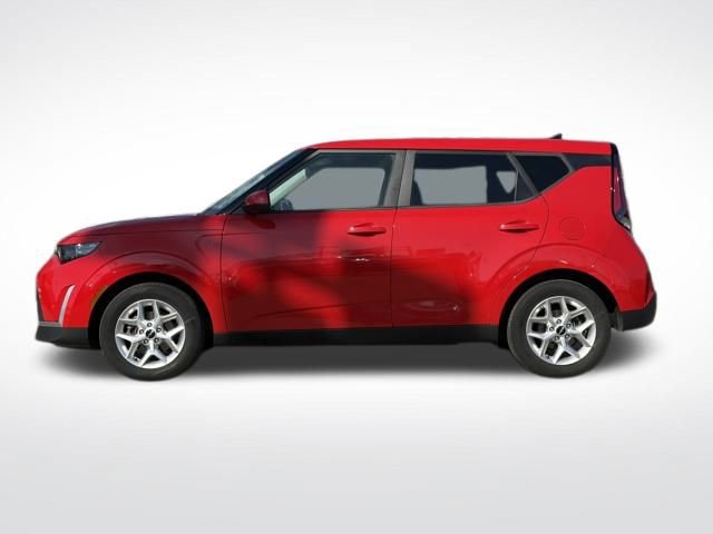 Used 2023 Kia Soul LX w/ LX Technology Package image 4