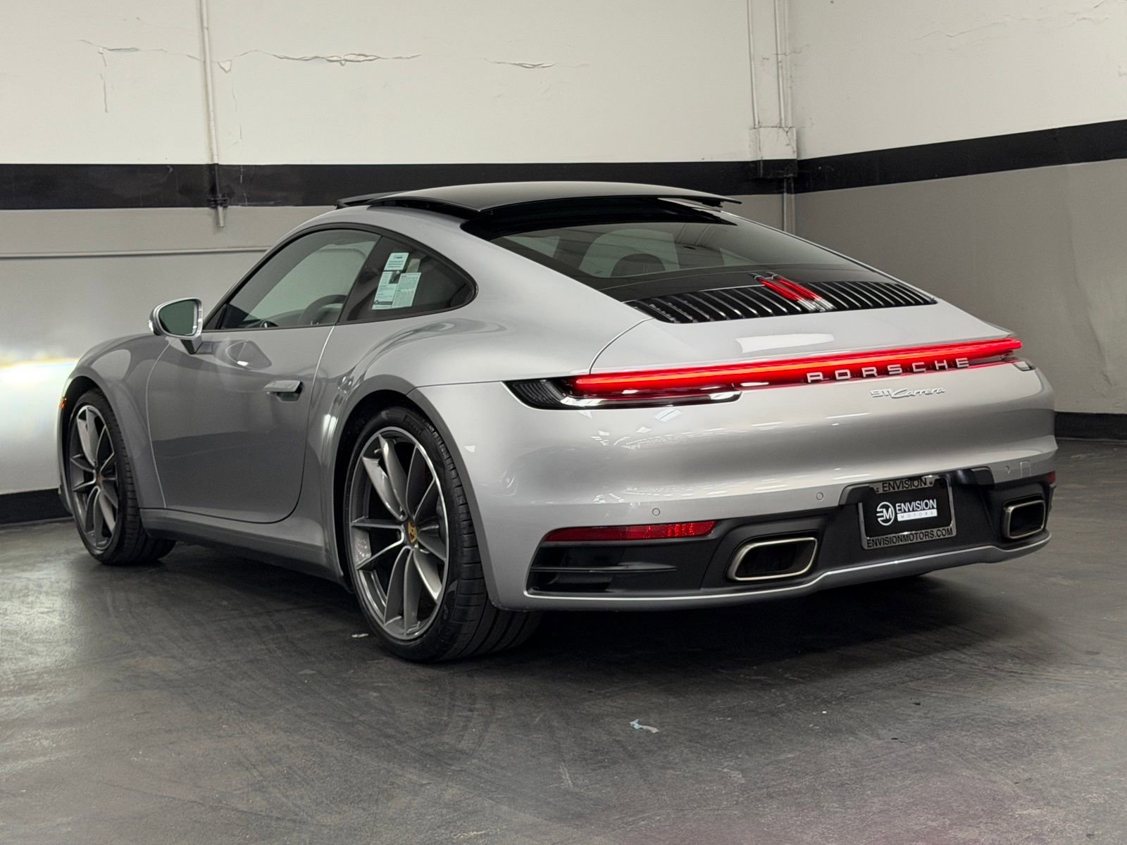 Used 2023 Porsche 911 Carrera w/ Premium Package image 9