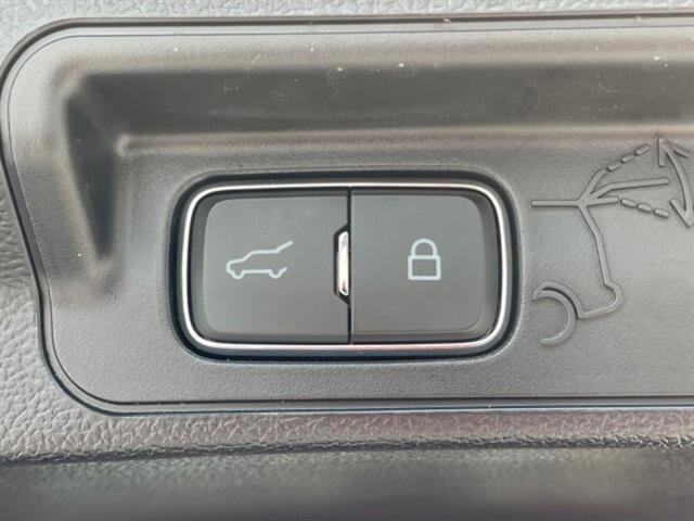 Used 2023 Ford Explorer ST-Line w/ Class IV Trailer Tow Package image 14