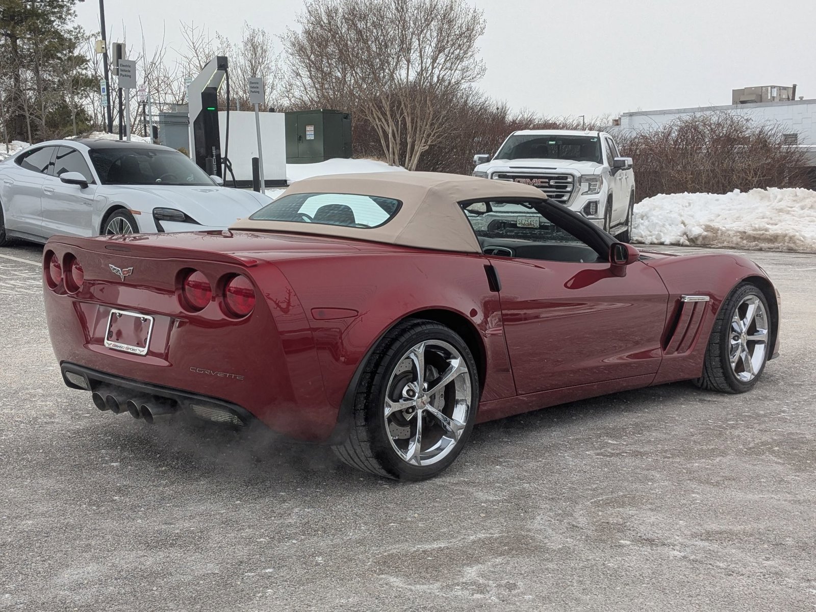 Used 2012 Chevrolet Corvette Grand Sport w/ 3LT Preferred Equipment Group image 10