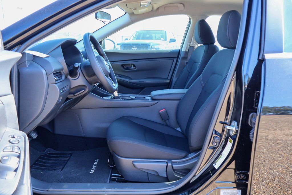 New 2025 Nissan Sentra S image 7