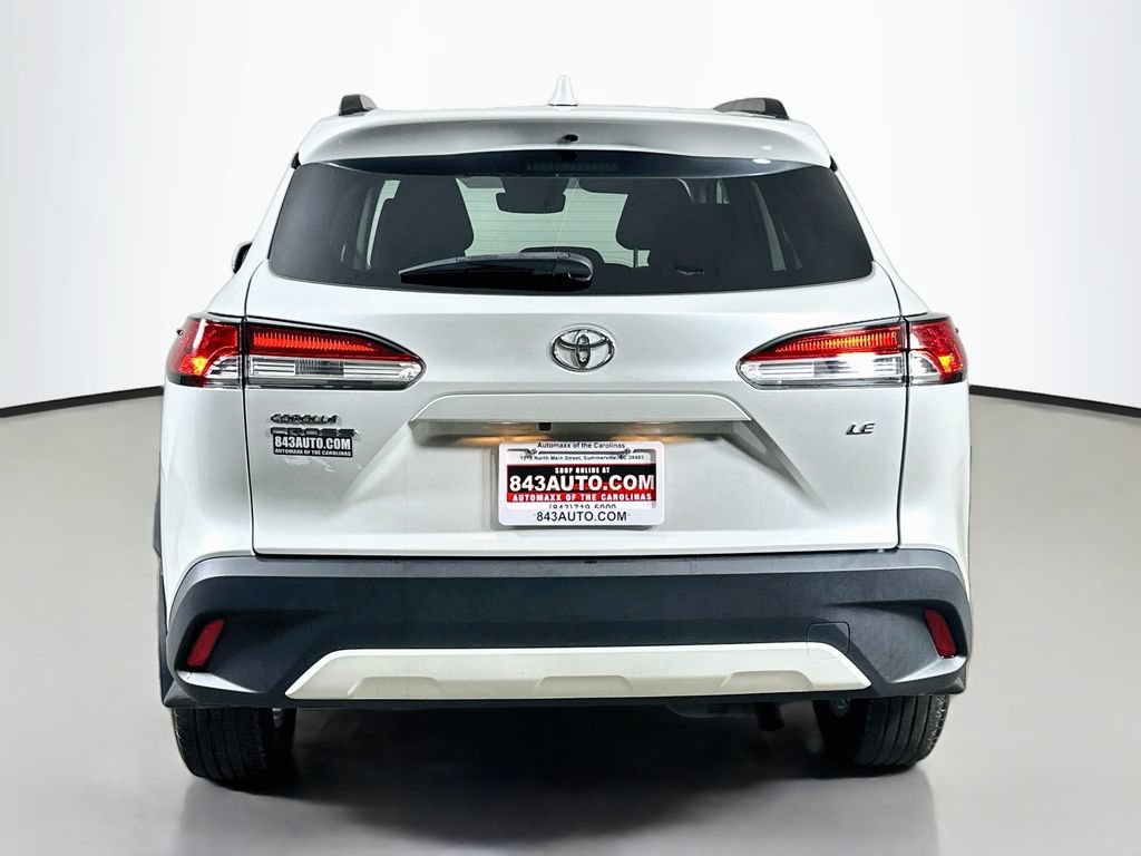 Used 2024 Toyota Corolla Cross LE w/ Moonroof Package FWD image 6