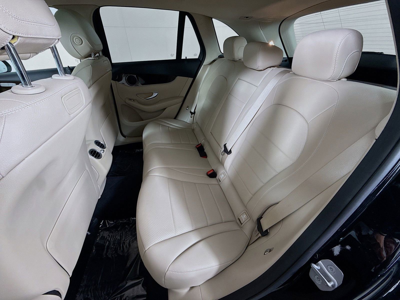 Used 2018 Mercedes-Benz GLC 300 4MATIC image 21