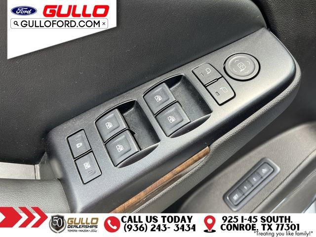 Used 2015 Chevrolet Suburban LT w/ Texas Edition RWD image 21