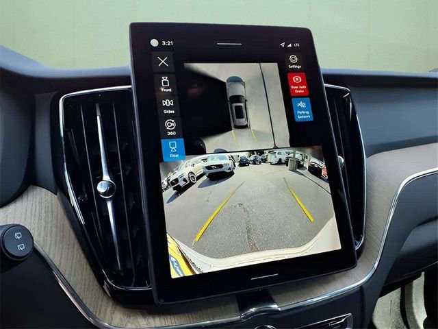 New 2026 Volvo XC60 B5 Plus w/ Protection Package Premier image 18