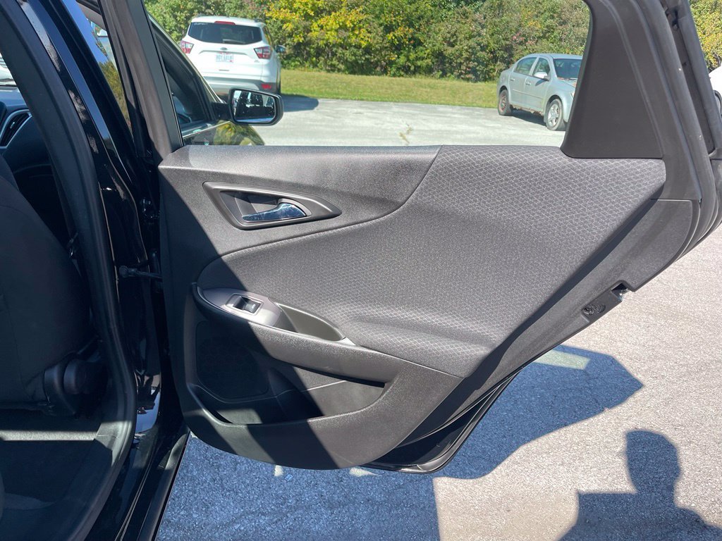 Used 2021 Chevrolet Malibu LS FWD image 18