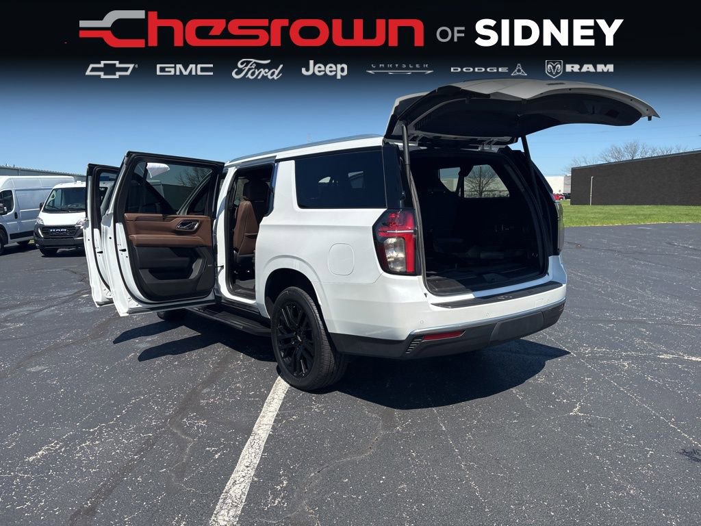 Used 2023 Chevrolet Suburban High Country image 14