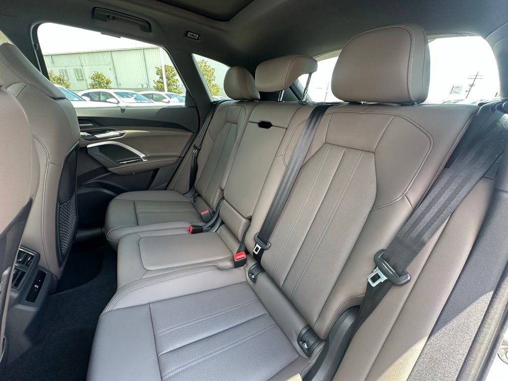 New 2025 Audi Q5 Premium Plus image 22